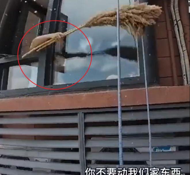 业主自修却遭质疑真相曝光！凯发K8国际高层空调漏水
